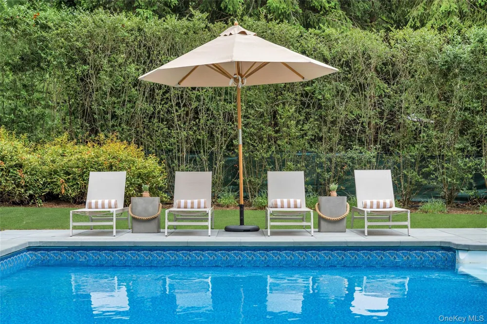 117 Montauk Boulevard East Hampton, NY 11937
