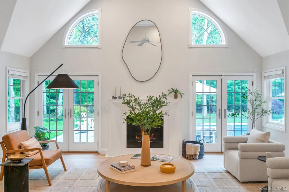 117 Montauk Boulevard East Hampton, NY 11937