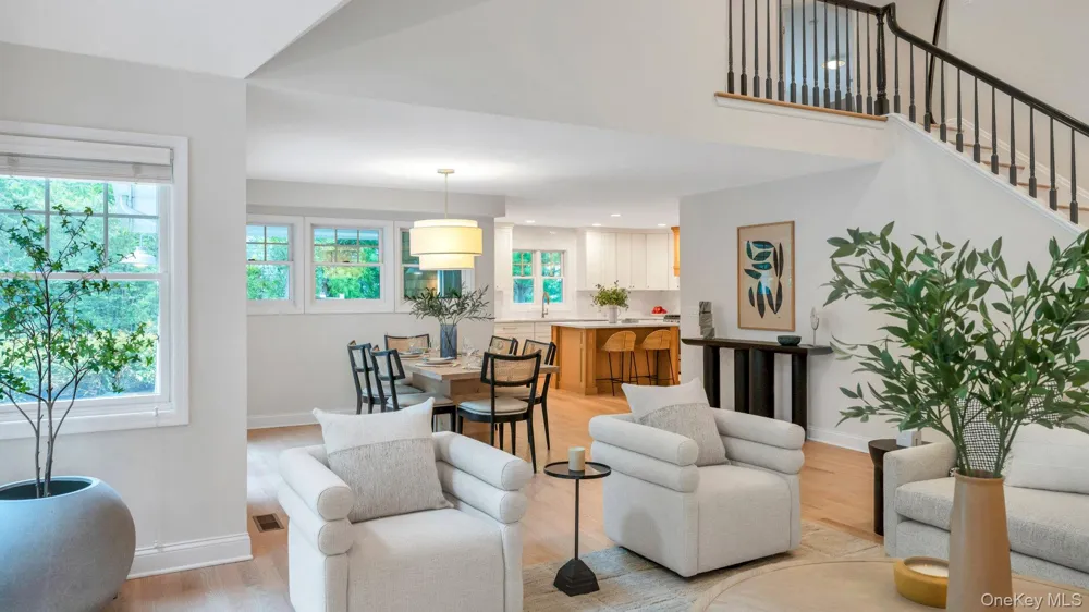 117 Montauk Boulevard East Hampton, NY 11937