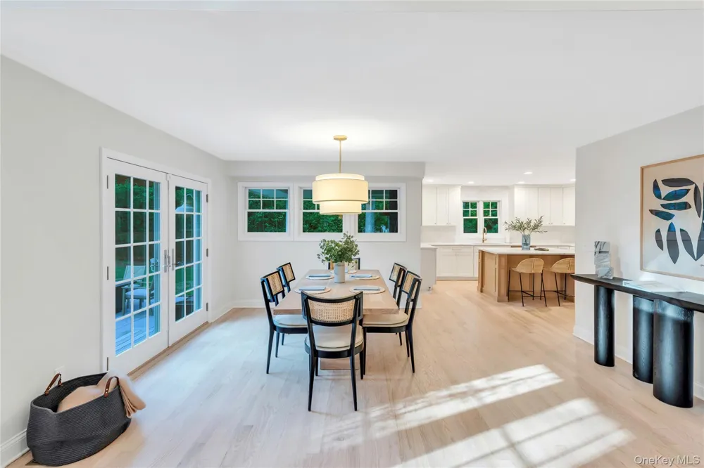 117 Montauk Boulevard East Hampton, NY 11937