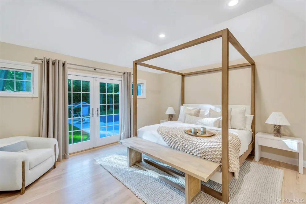 117 Montauk Boulevard East Hampton, NY 11937