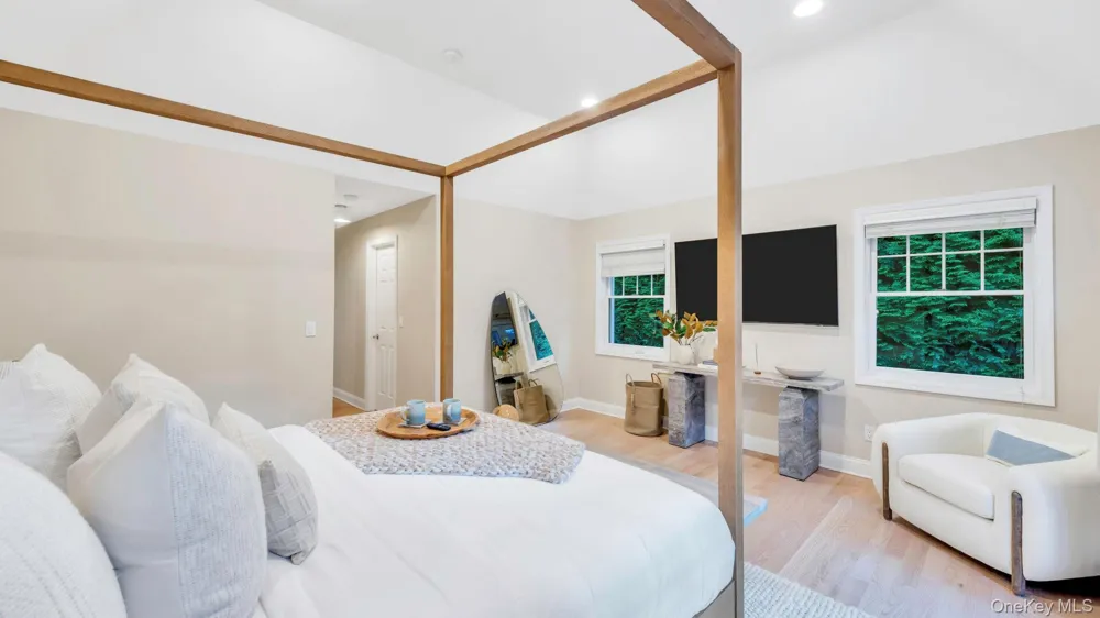 117 Montauk Boulevard East Hampton, NY 11937