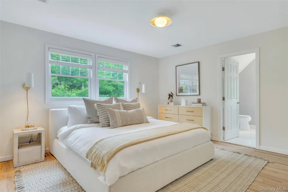 117 Montauk Boulevard East Hampton, NY 11937