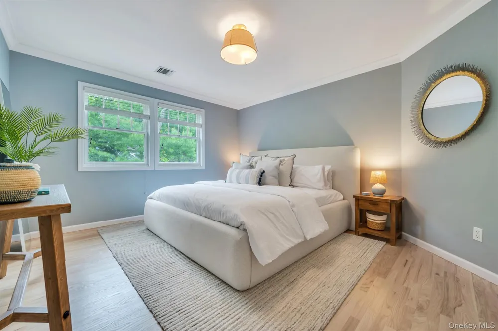 117 Montauk Boulevard East Hampton, NY 11937
