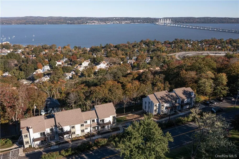 8-12 S Boulevard #12-202 Nyack, NY 10960