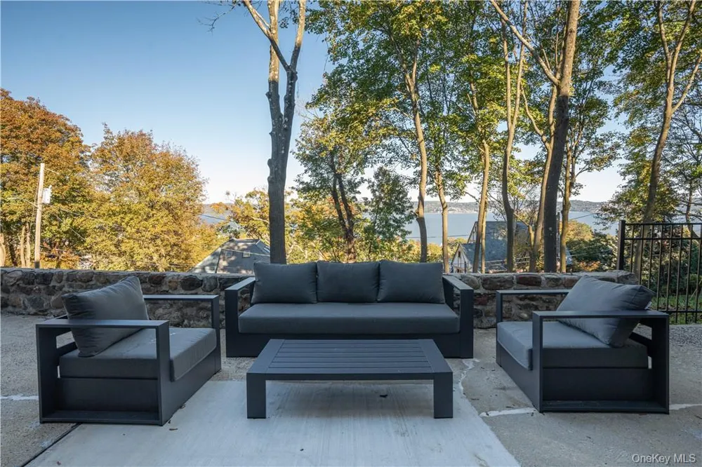 8-12 S Boulevard #12-202 Nyack, NY 10960