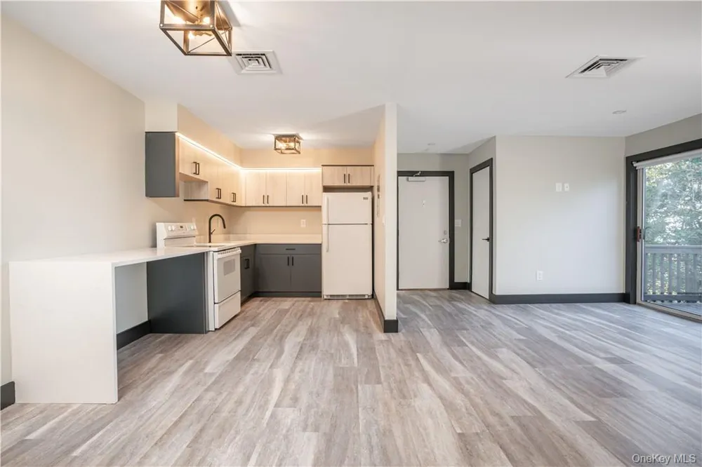 8-12 S Boulevard #12-202 Nyack, NY 10960