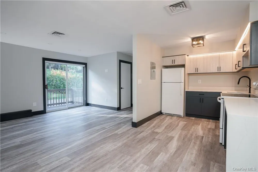 8-12 S Boulevard #12-202 Nyack, NY 10960