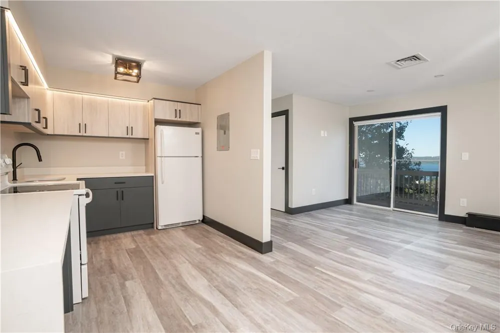 8-12 S Boulevard #12-202 Nyack, NY 10960