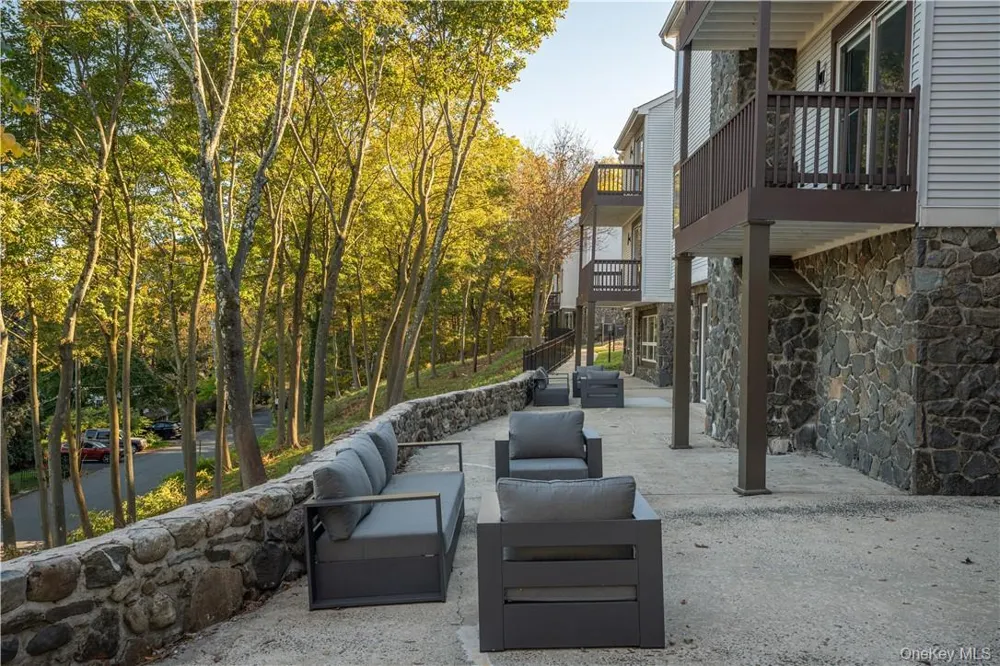 8-12 S Boulevard #12-202 Nyack, NY 10960