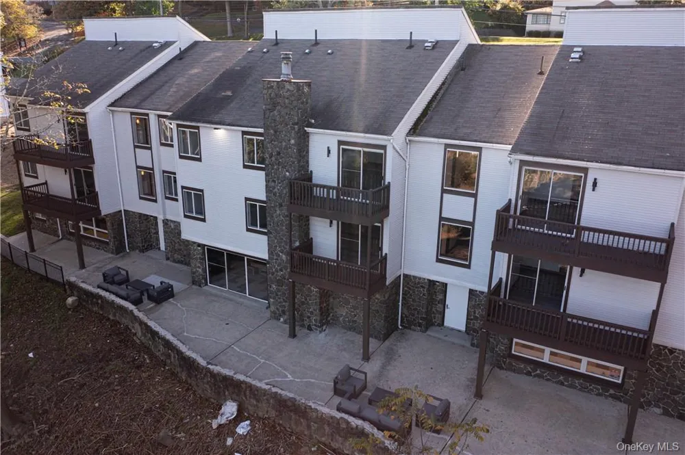 8-12 S Boulevard #12-202 Nyack, NY 10960