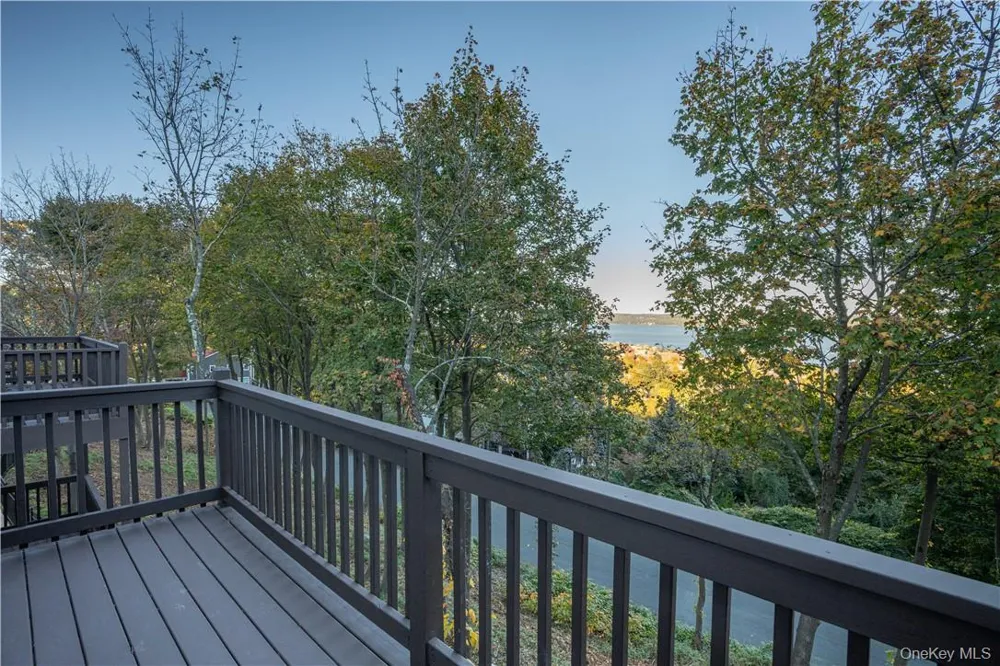 8-12 S Boulevard #12-202 Nyack, NY 10960