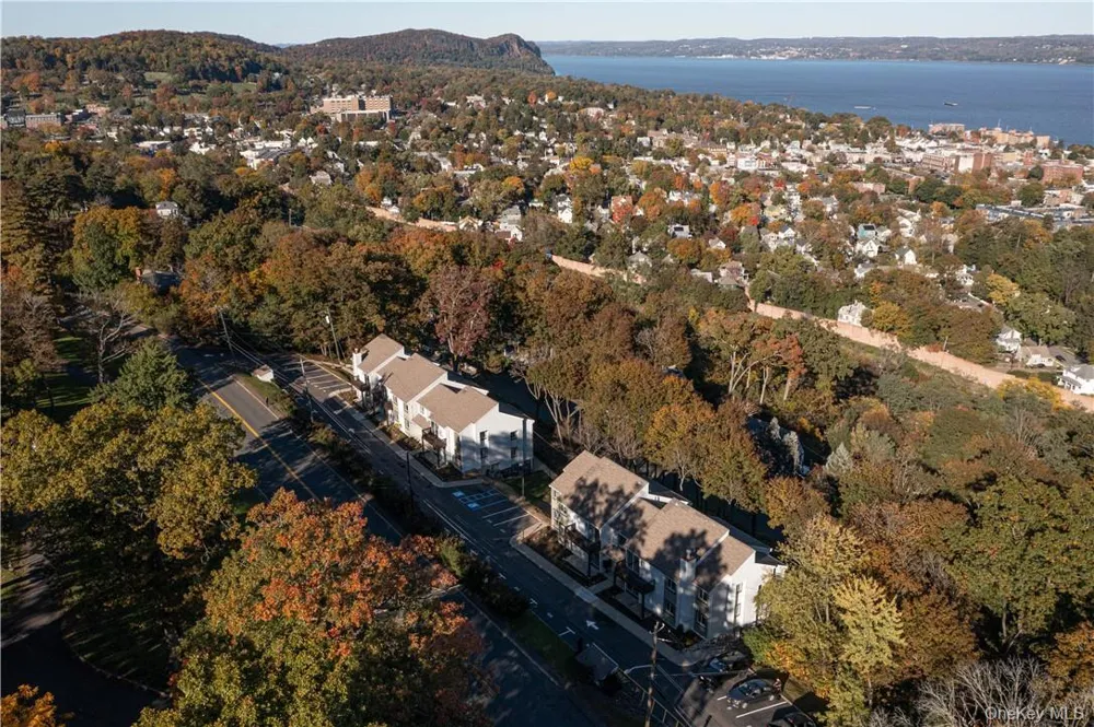 8-12 S Boulevard #12-202 Nyack, NY 10960