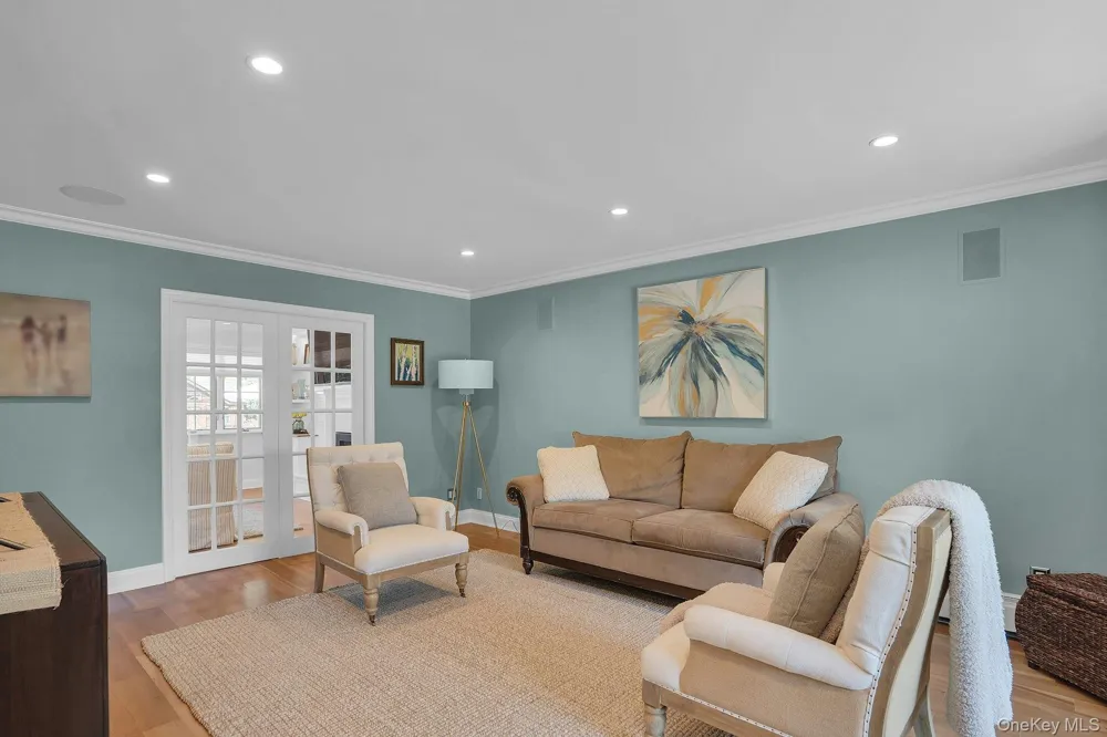 7 Stonehurst Lane Dix Hills, NY 11746