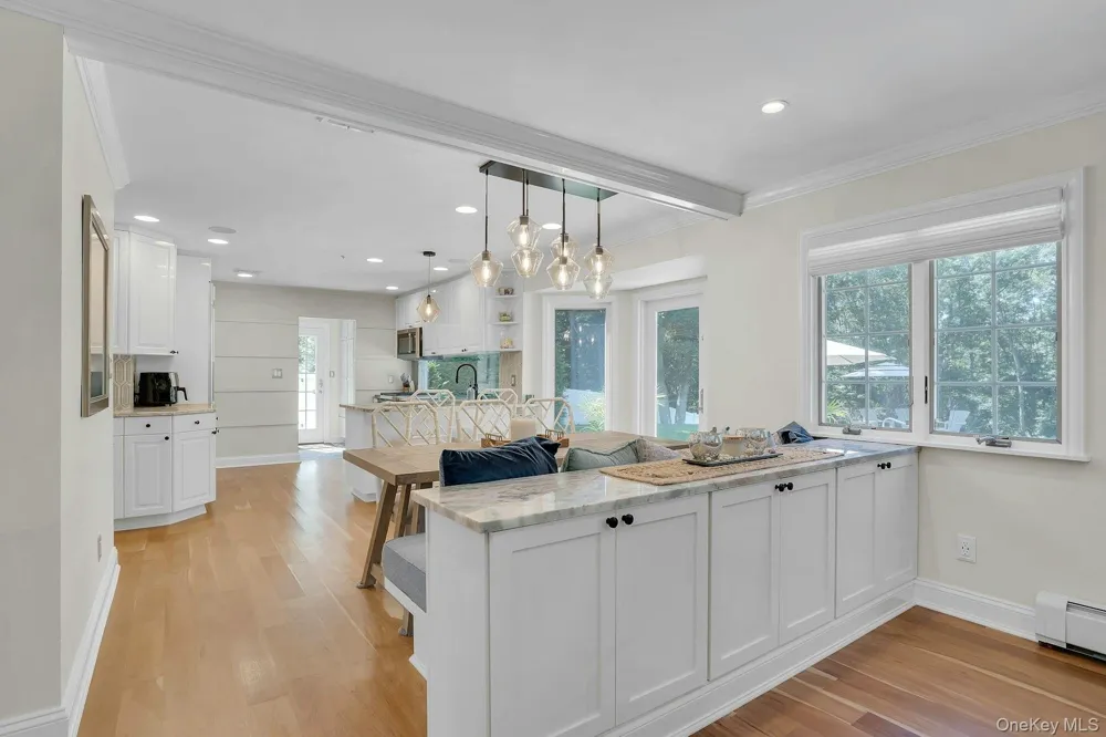 7 Stonehurst Lane Dix Hills, NY 11746