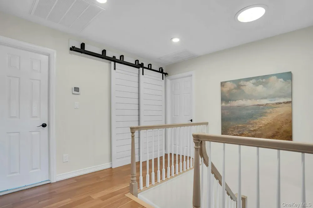 7 Stonehurst Lane Dix Hills, NY 11746