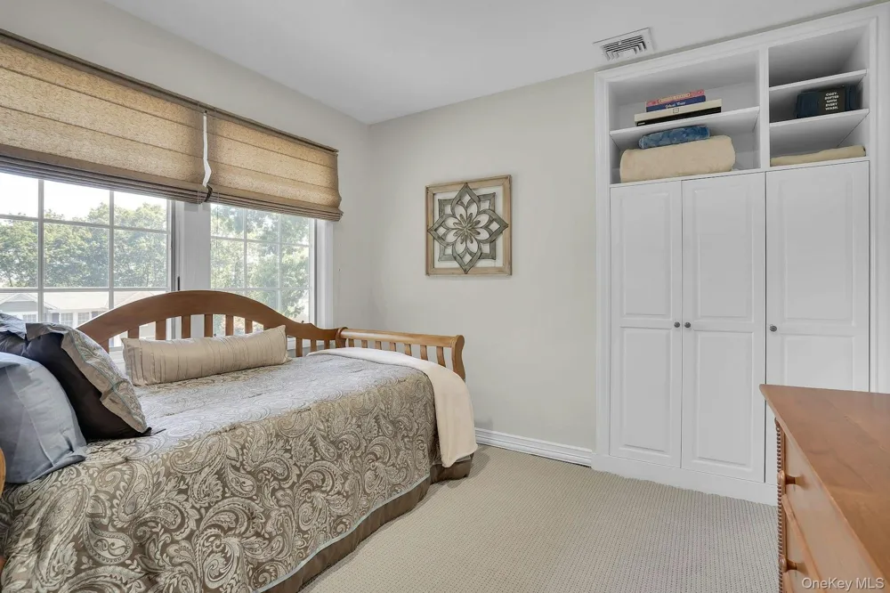 7 Stonehurst Lane Dix Hills, NY 11746