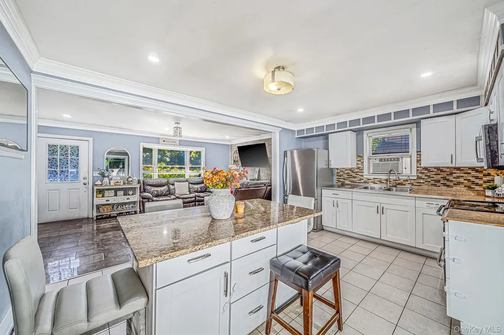 542 Agamemnon Avenue Bellport, NY 11713