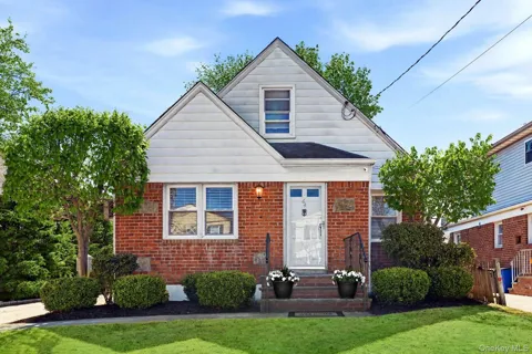 64 W Fenimore Street