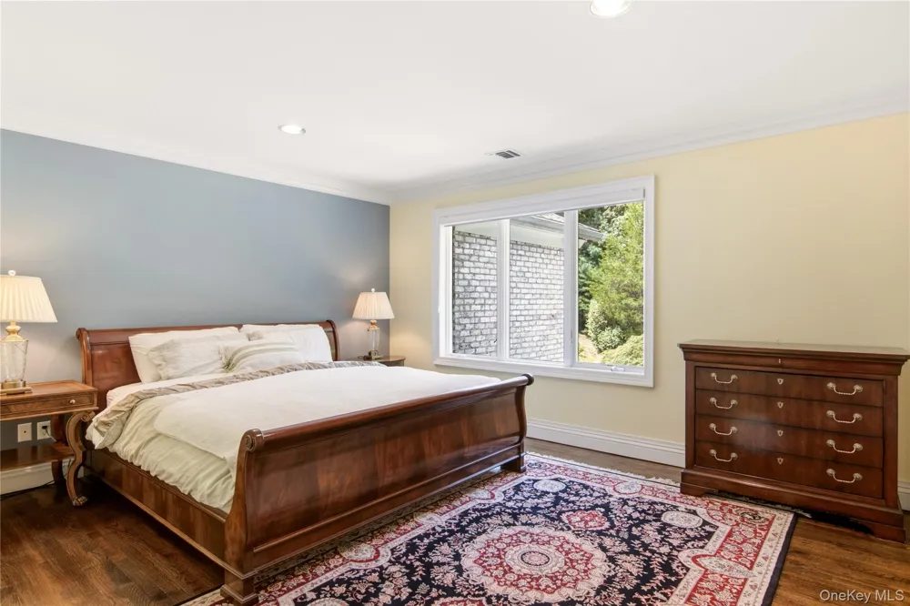 3 White Birch Road Oyster Bay Cove, NY 11791