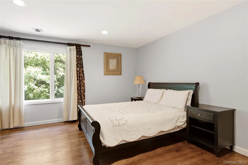 3 White Birch Road Oyster Bay Cove, NY 11791