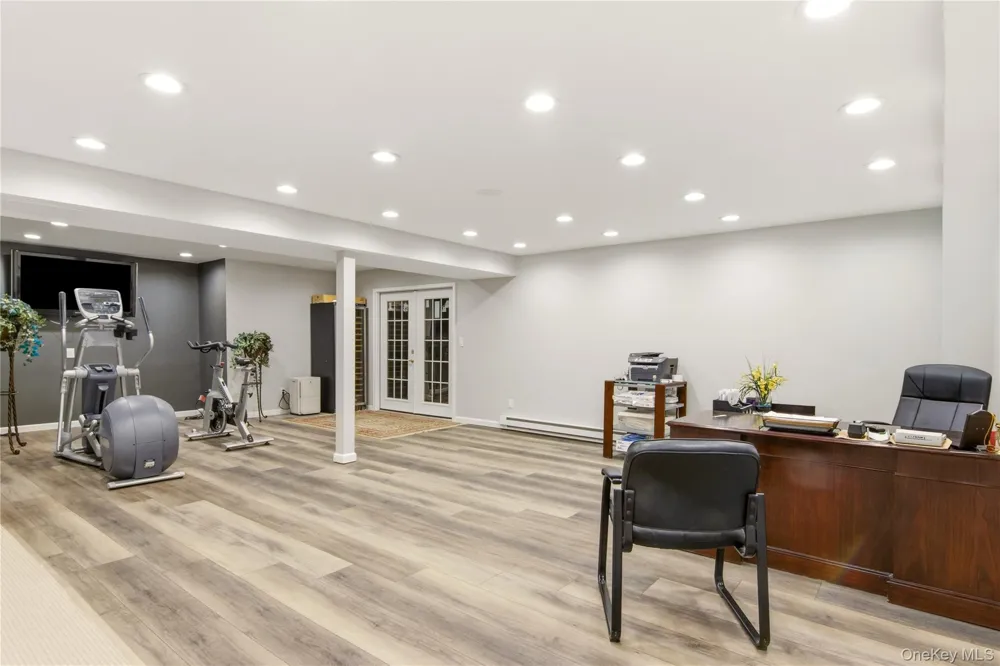 3 White Birch Road Oyster Bay Cove, NY 11791