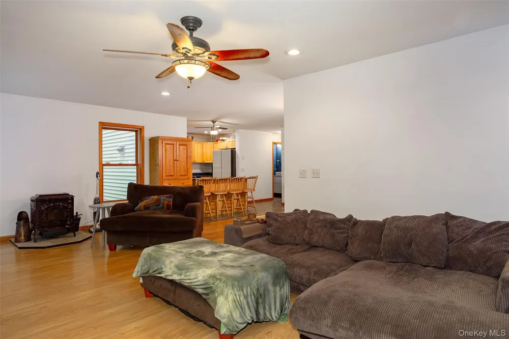428 Clinton Hollow Road Salt Point, NY 12578