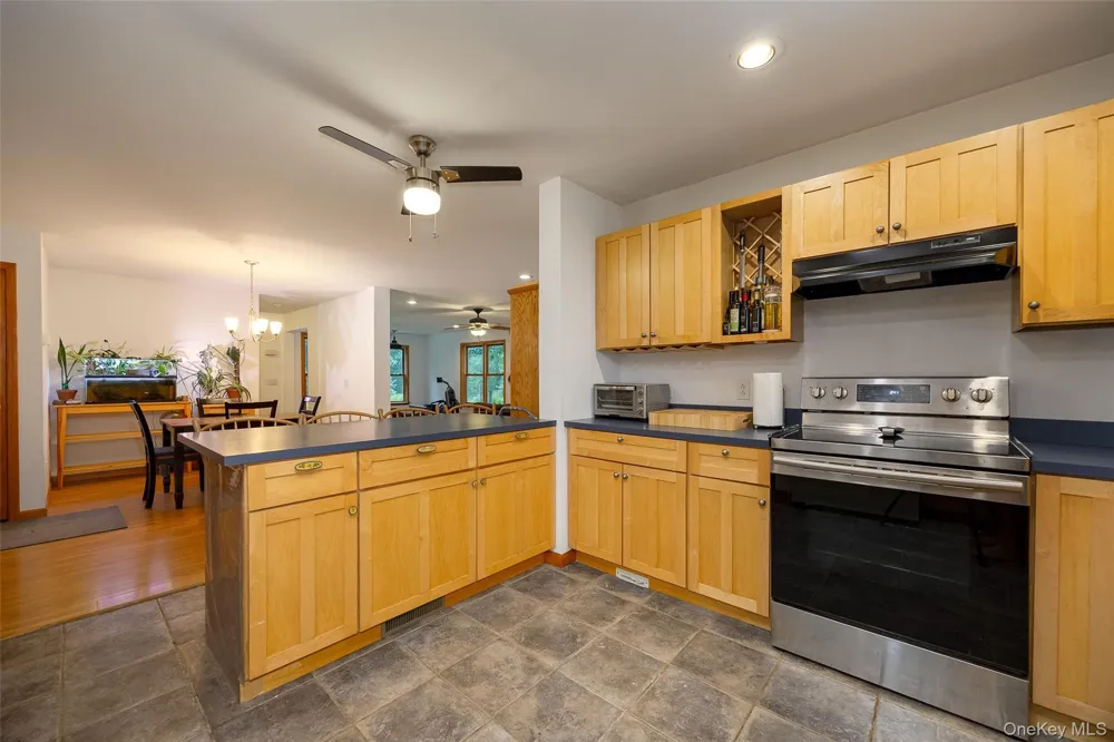 428 Clinton Hollow Road Salt Point, NY 12578