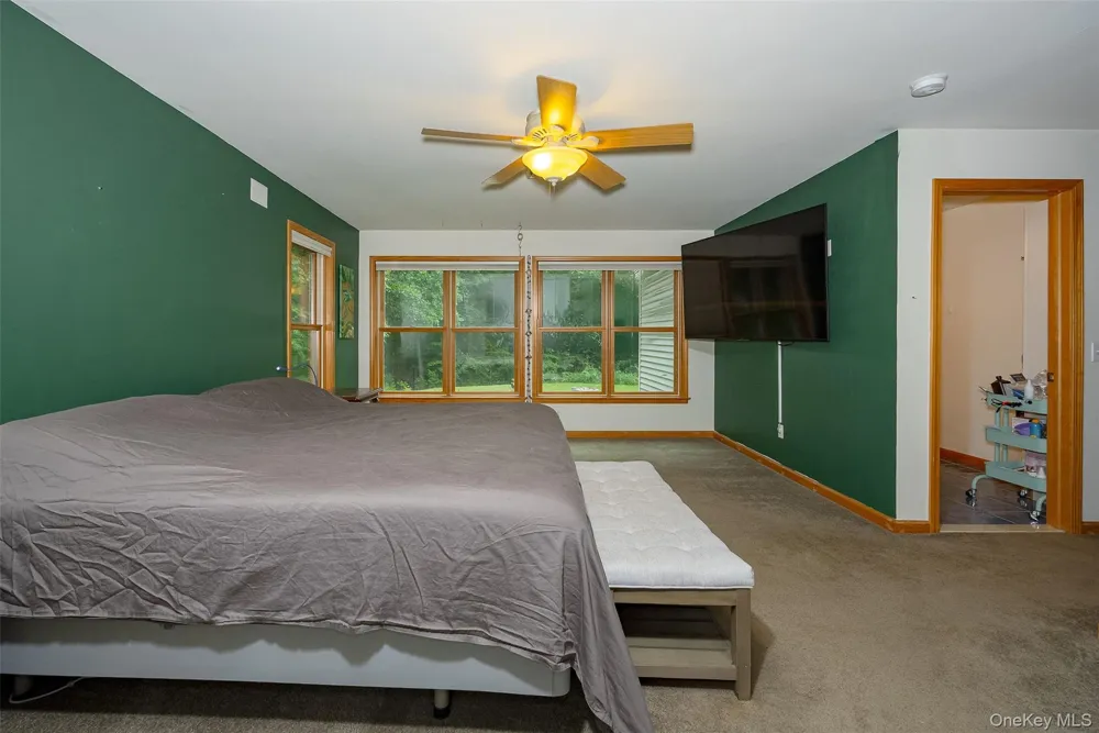 428 Clinton Hollow Road Salt Point, NY 12578