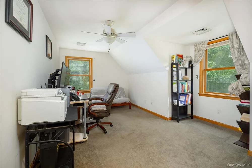 428 Clinton Hollow Road Salt Point, NY 12578
