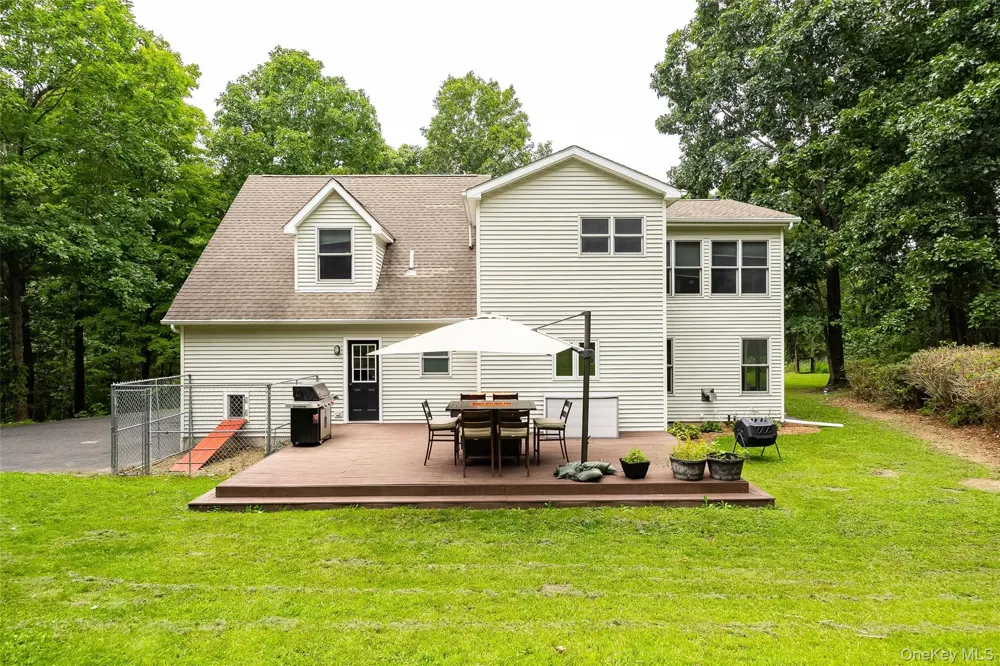 428 Clinton Hollow Road Salt Point, NY 12578