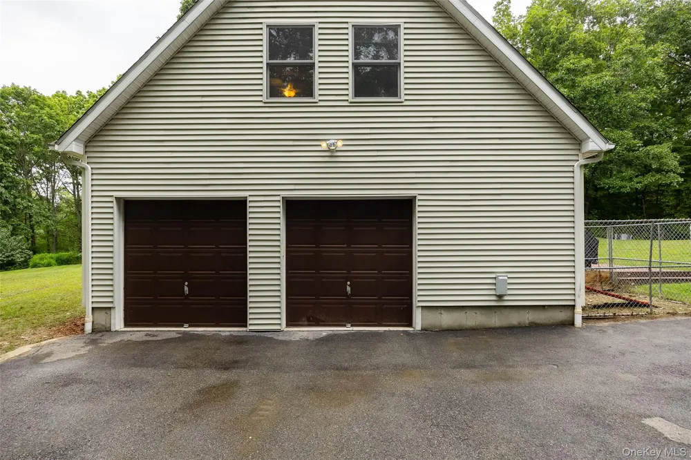 428 Clinton Hollow Road Salt Point, NY 12578