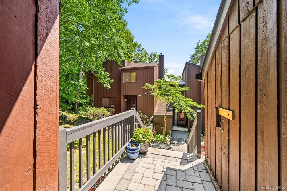 13 Redwood Drive Highland Mills, NY 10930