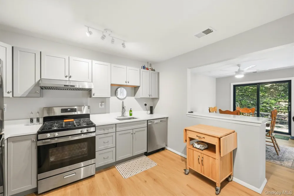 13 Redwood Drive Highland Mills, NY 10930