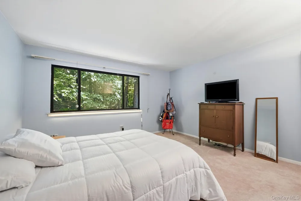 13 Redwood Drive Highland Mills, NY 10930