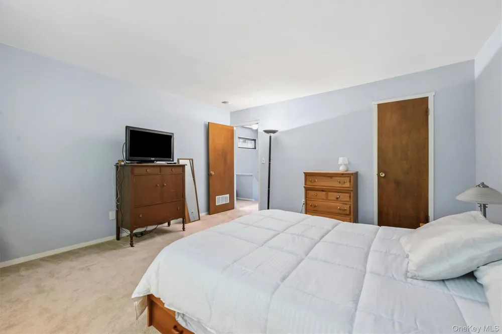 13 Redwood Drive Highland Mills, NY 10930