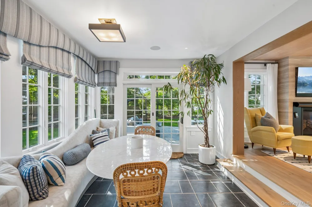 31 Thompson Lane Head Of The Harbor, NY 11780