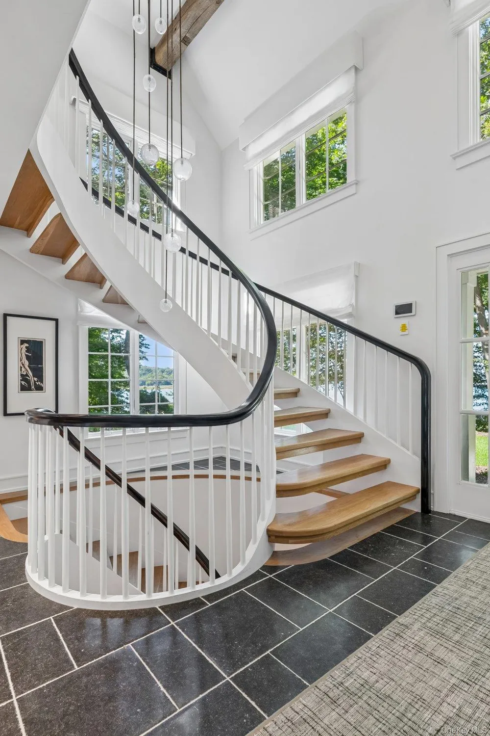 31 Thompson Lane Head Of The Harbor, NY 11780