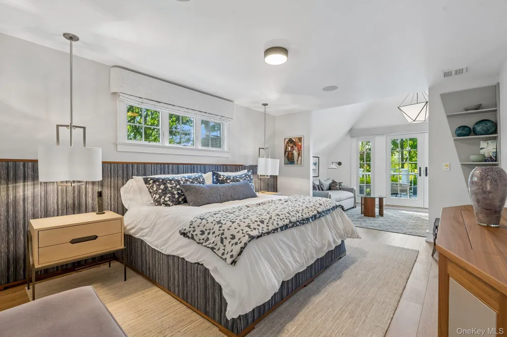 31 Thompson Lane Head Of The Harbor, NY 11780