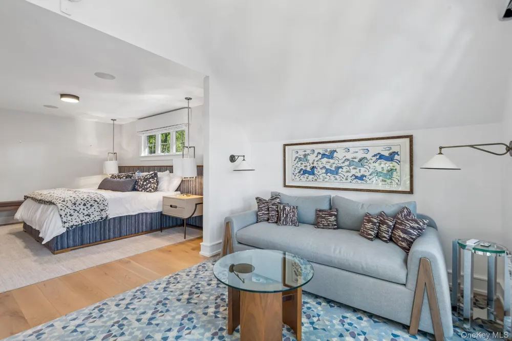 31 Thompson Lane Head Of The Harbor, NY 11780