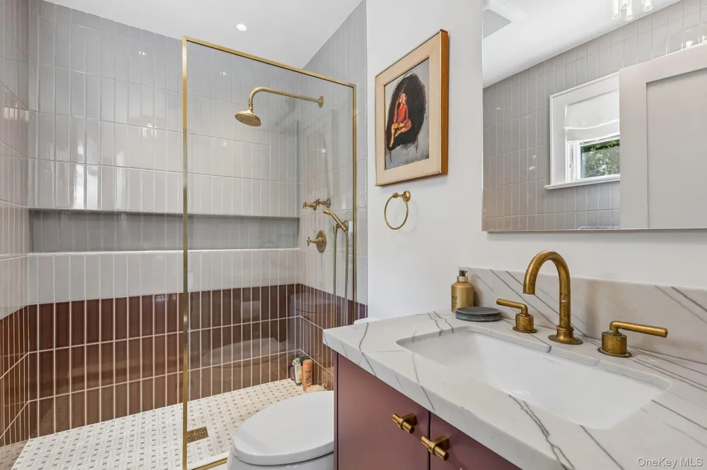 31 Thompson Lane Head Of The Harbor, NY 11780