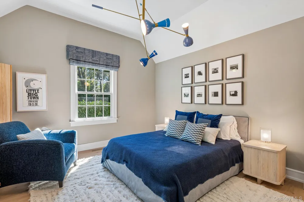31 Thompson Lane Head Of The Harbor, NY 11780