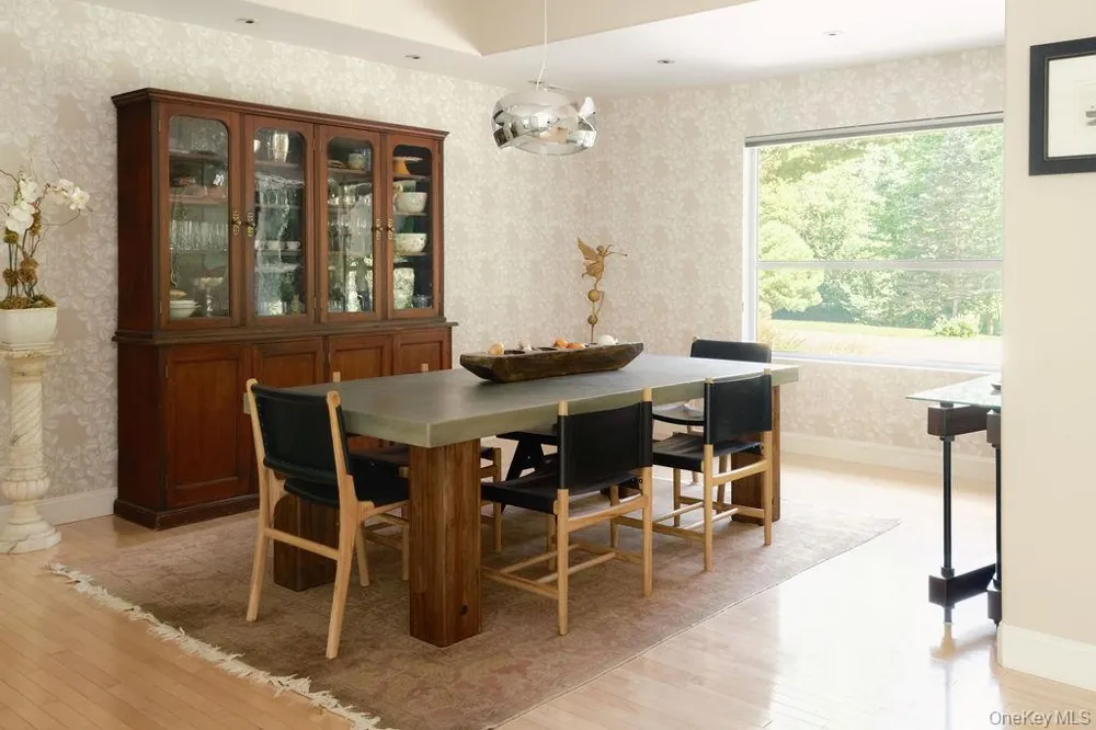 8 Sarah Court Rhinebeck, NY 12572