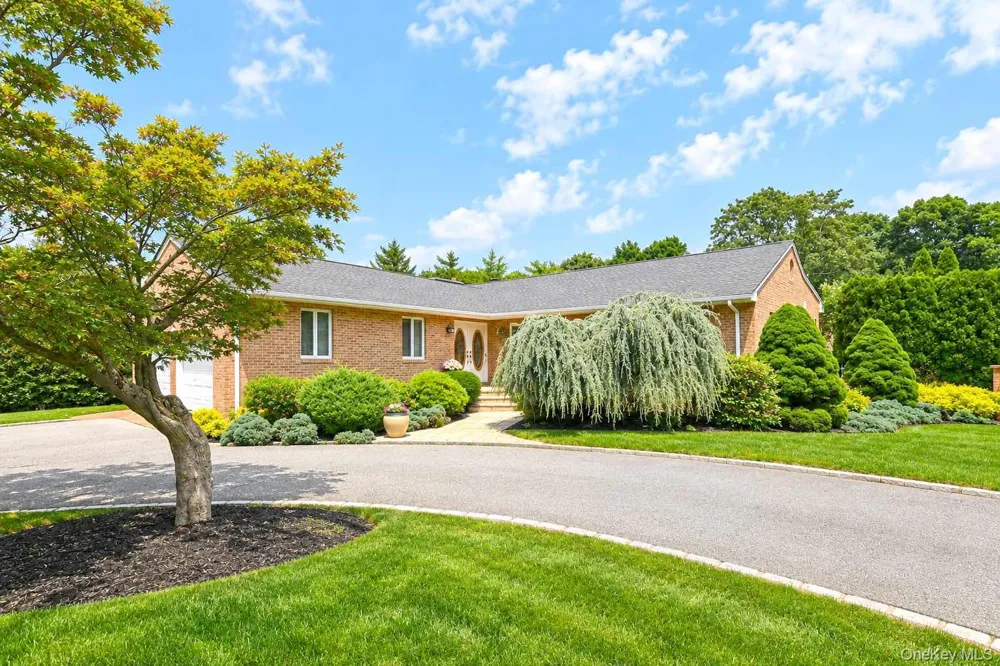 88 Dix Highway Dix Hills, NY 11746