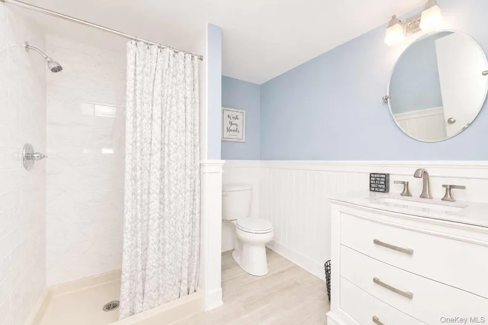 88 Dix Highway Dix Hills, NY 11746