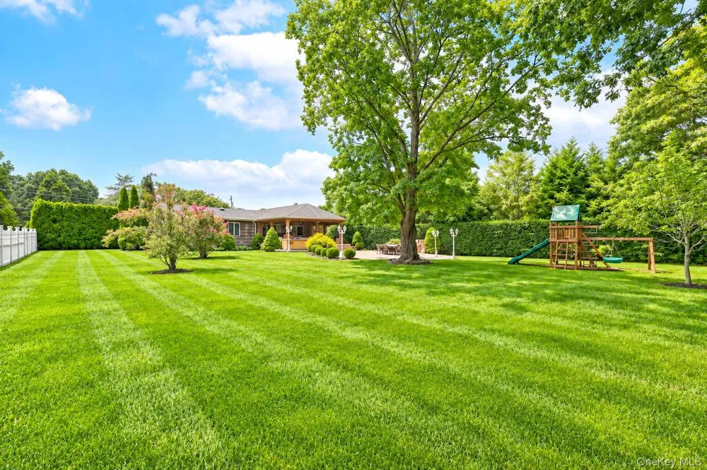 88 Dix Highway Dix Hills, NY 11746