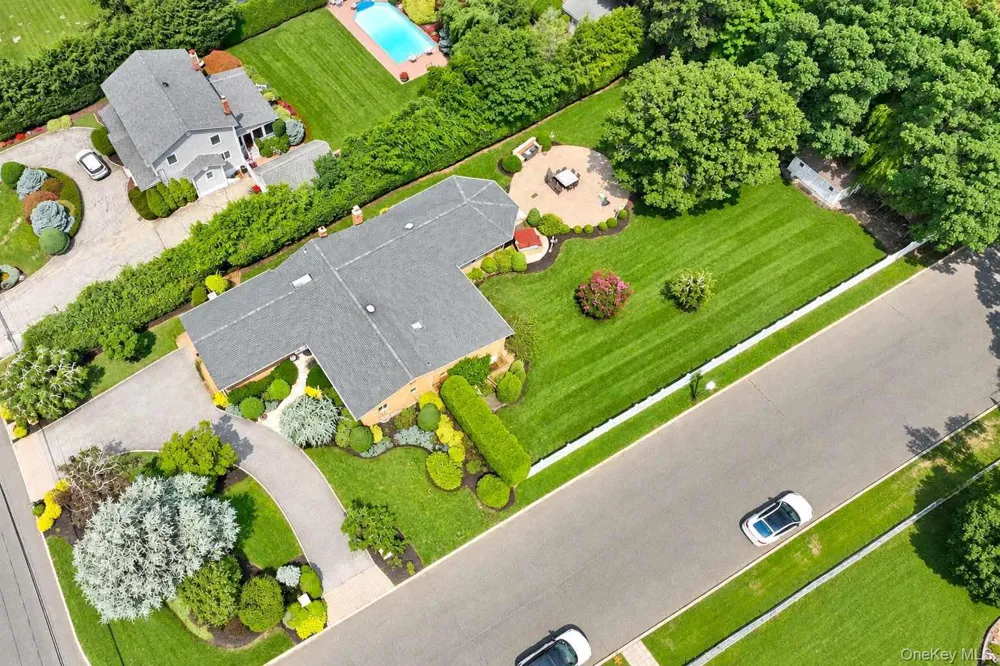 88 Dix Highway Dix Hills, NY 11746