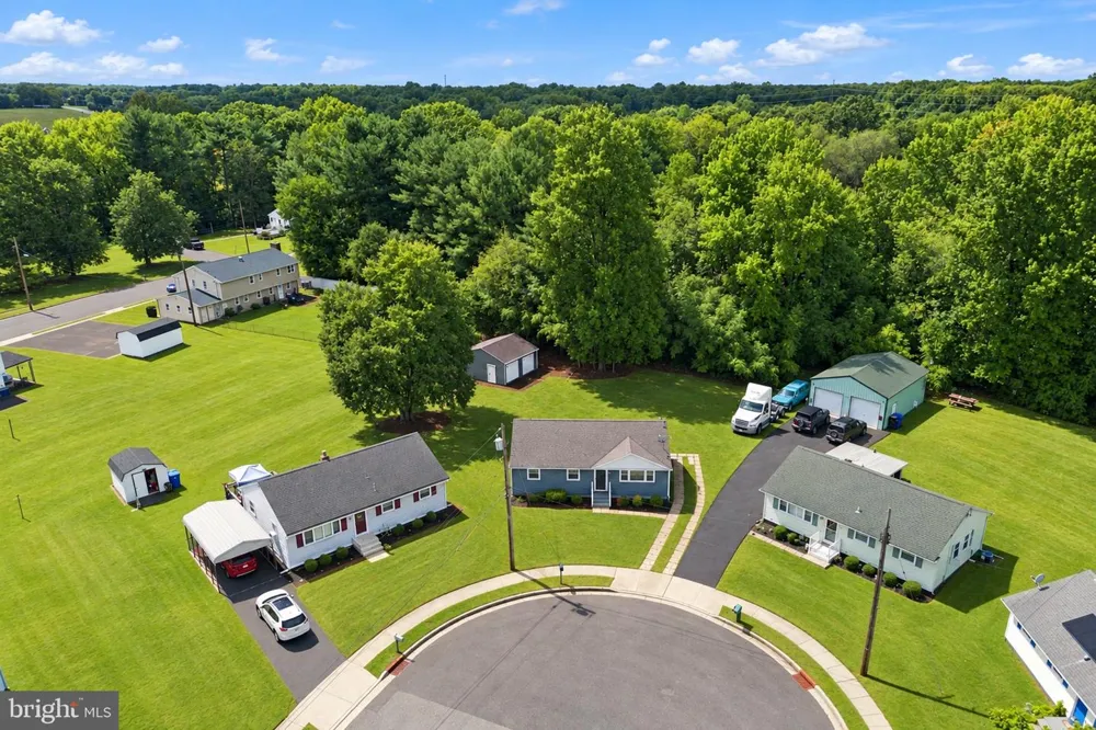 20 DONNA DRIVE Pedricktown, NJ 08067