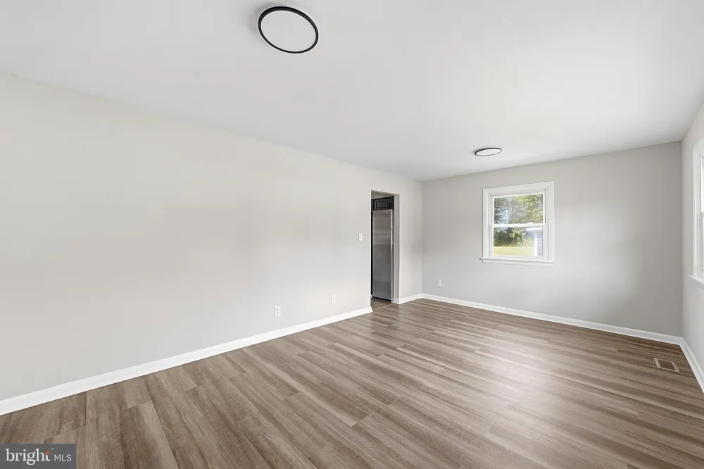 20 DONNA DRIVE Pedricktown, NJ 08067