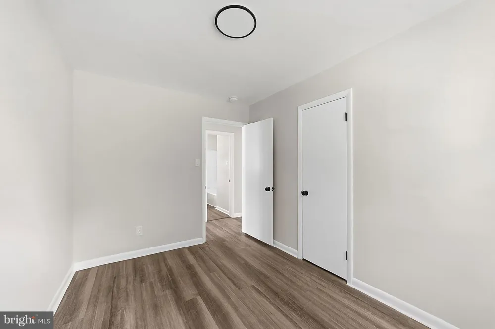 20 DONNA DRIVE Pedricktown, NJ 08067